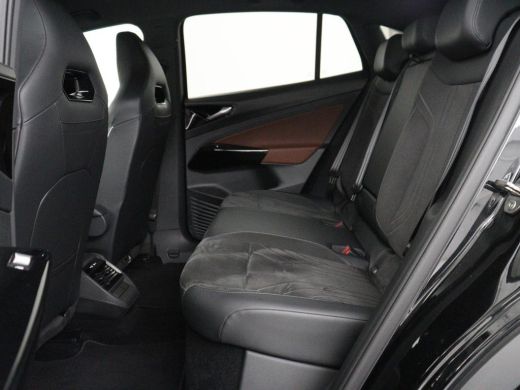 Volkswagen ID.5 | SOH 93,5% | Memory | Leder/alcantara | Stuur/stoel verwarming | Climate control | Adaptive crui... ActivLease financial lease