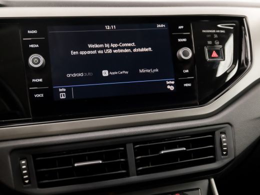 Volkswagen Polo 1.0 Sportline (APPLE CARPLAY, CRUISE, SPORTSTOELEN, BLUETOOTH, NIEUWE APK, ARMSTEUN, NIEUWSTAAT) ActivLease financial lease