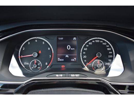 Volkswagen Polo 1.0 TSI Highline 95PK | R-LINE | PANORAMA DAK | ADAPT. CRUISE | FULL LED | CLIMATE CONTROL | DAB+ ActivLease financial lease