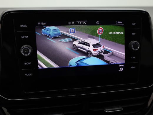 Volkswagen T-Roc 1.5 TSI R-Line Business Black Style | Side Assist | Elk. A-klep | Trekhaak afnb. | IQ Light | Cam... ActivLease financial lease