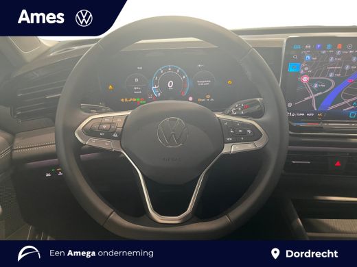 Volkswagen Tiguan Life Edition 1.5 eTSI 96 kW / 130 PK SUV 7 versn. DSG | 360 Graden camera | Elektrische achterkle... ActivLease financial lease