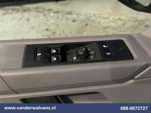 Volkswagen Transporter 2.0 TDI L2H1 Euro6 Airco | Navigatie | Apple Carplay | Android Auto Bijrijdersbank, Achterklep ActivLease financial lease