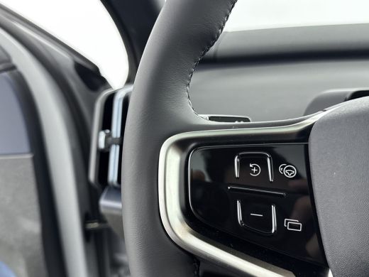 Volvo  EX30 P5 Long Range Ultra Europa 69 kWh | 22 kW lader | 360&deg; Camera | Achteruitrijcamera ActivLease financial lease