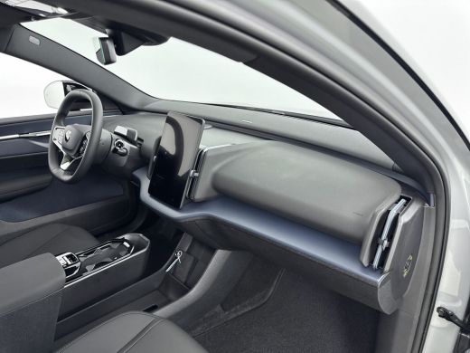 Volvo  EX30 P5 Long Range Ultra Europa 69 kWh | 22 kW lader | 360&deg; Camera | Achteruitrijcamera ActivLease financial lease