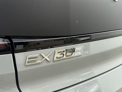 Volvo  EX30 P5 Long Range Ultra Europa 69 kWh | 22 kW lader | 360&deg; Camera | Achteruitrijcamera ActivLease financial lease