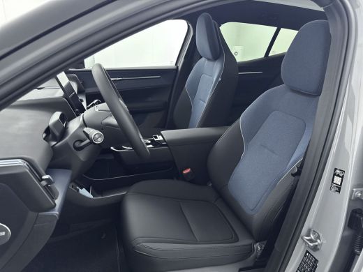 Volvo  EX30 P5 Long Range Ultra Europa 69 kWh | 22 kW lader | 360&deg; Camera | Achteruitrijcamera ActivLease financial lease