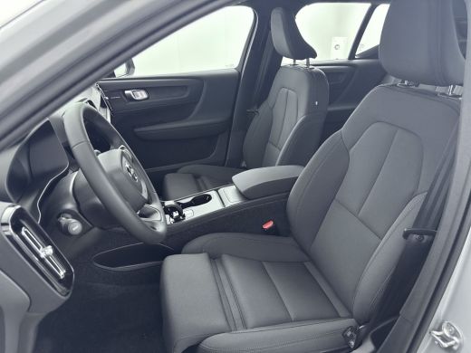 Volvo  EX40 Extended Range Plus Black Edition | 20 inch LM | Harman/Kardon | PDC V+A en Camera | Elektrische ... ActivLease financial lease
