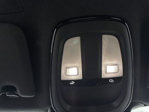 Volvo  EX40 Extended Range Plus Black Edition | 20 inch LM | Harman/Kardon | PDC V+A en Camera | Elektrische ... ActivLease financial lease