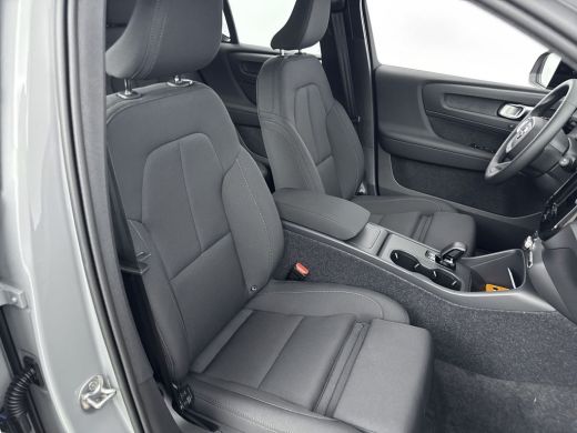 Volvo  EX40 Extended Range Plus Black Edition | 20 inch LM | Harman/Kardon | PDC V+A en Camera | Elektrische ... ActivLease financial lease