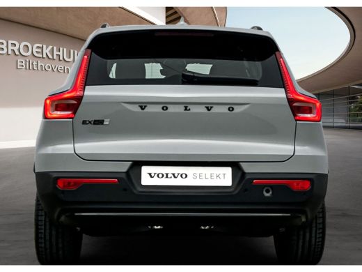Volvo  EX40 Extended Range Plus Black Edition | 20 inch LM | Harman/Kardon | PDC V+A en Camera | Elektrische ... ActivLease financial lease
