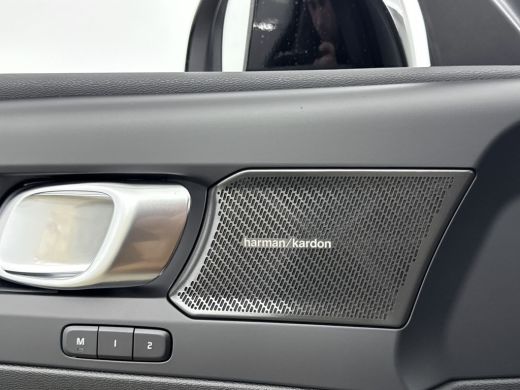Volvo  EX40 Single Motor Extended Range Plus Europa 82 kWh | 19 inch LM | Harman/Kardon | PDC V+A en Camera |... ActivLease financial lease