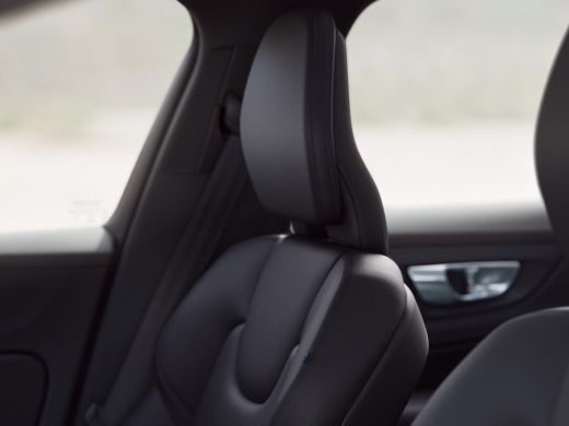 Volvo  V60 2.0 T6 Plug-in hybrid AWD Plus Dark | Achterbank verwarmd | Achteruitrijcamera | Apple Carplay/An... ActivLease financial lease
