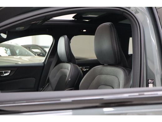Volvo  V60 2.0 T6 Plug-in hybrid AWD Plus Dark | Achterbank verwarmd | Apple Carplay/Android Auto|telefoonin... ActivLease financial lease