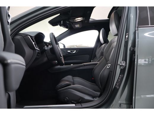 Volvo  V60 2.0 T6 Plug-in hybrid AWD Plus Dark | Achterbank verwarmd | Apple Carplay/Android Auto|telefoonin... ActivLease financial lease