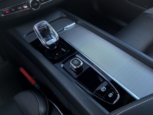 Volvo  XC60 2.0 T8 Plug-in-hybrid AWD Polestar Engineered | Pano | H&K Audio | 360 camera | 21 inch ActivLease financial lease