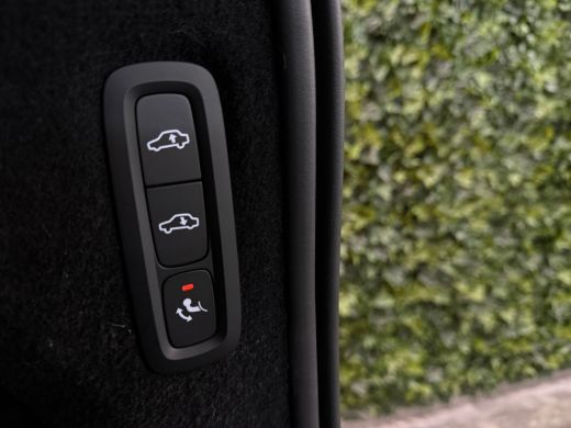 Volvo  XC90 T8 AWD Recharge Ultra Dark | Vol! | Bowers & Wilkins | Luchtvering | Stoelventilatie | Trekhaak |... ActivLease financial lease