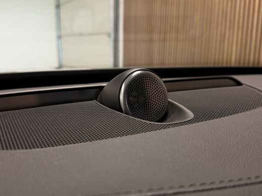 Volvo  XC90 T8 AWD Recharge Ultra Dark | Vol! | Bowers & Wilkins | Luchtvering | Stoelventilatie | Trekhaak |... ActivLease financial lease