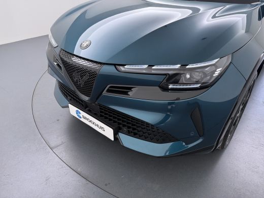 Alfa Romeo Junior 1.2 Turbo Hybrid Ibrida Ti | Achteruitrijcamera | Apple Carplay/Android Auto|telefoonintegratie p... ActivLease financial lease