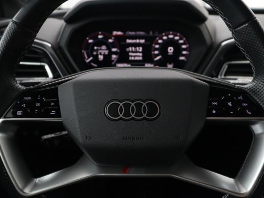 Audi Q4 e-tron | SOH 92,1% | Half leder | Stoelverwarming | Carplay | Adaptive cruise | Climate control | Camera... ActivLease financial lease