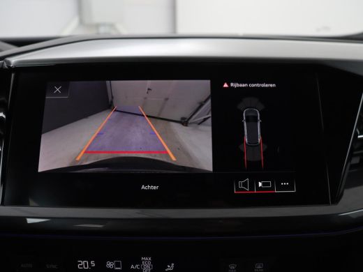 Audi Q4 e-tron | SOH 92,1% | Half leder | Stoelverwarming | Carplay | Adaptive cruise | Climate control | Camera... ActivLease financial lease
