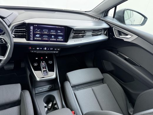 Audi Q4 Sportback e-tron 45 S Edition 82 kWh VAN: 44.900,- VOOR: 40.877,- UW HERFSTVOORDEEL: 4.023,- SOH 96% | S-Exterieur... ActivLease financial lease