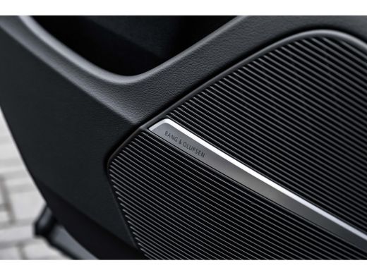 Audi Q8 60 TFSI e quattro Pro Line S Competition 490PK | Panoramadak | 23'' Vossen | Laser LED Koplampen ... ActivLease financial lease