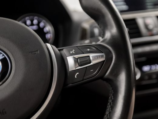 BMW 1 Serie 118i M Sport High Executive Automaat (GROOT NAVI, M PAKKET, LEDER, STOELVERWARMING, SPORTSTOELEN,... ActivLease financial lease