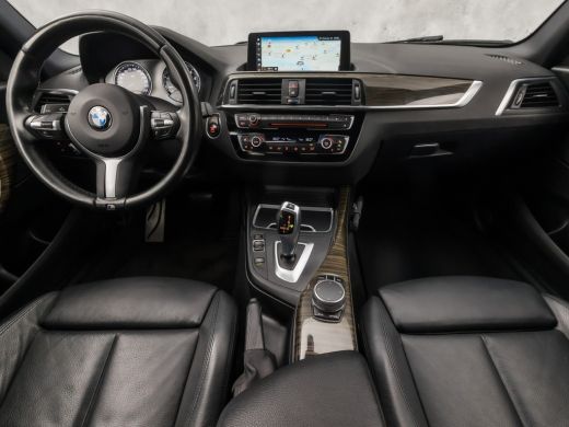BMW 1 Serie 118i M Sport High Executive Automaat (GROOT NAVI, M PAKKET, LEDER, STOELVERWARMING, SPORTSTOELEN,... ActivLease financial lease