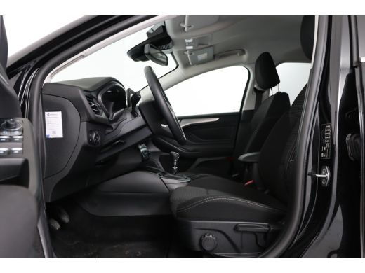 Ford Focus 1.0 EcoBoost Hybrid Titanium | 1e Eigenaar! | Winterpack | Navi | LED | Clima | Parkeersensoren V... ActivLease financial lease