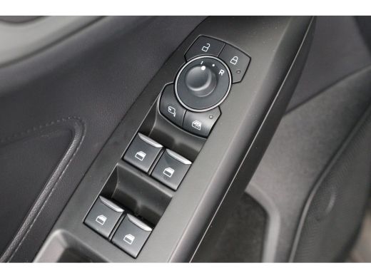 Ford Focus 1.0 EcoBoost Hybrid Titanium | 1e Eigenaar! | Winterpack | Navi | LED | Clima | Parkeersensoren V... ActivLease financial lease