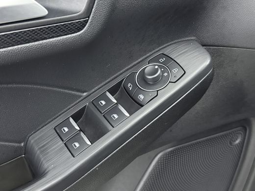 Ford Kuga 2.5 PHEV ST-Line | NL-AUTO! | 1E EIGENAAR! | WINTERPACK | CRUISE | CAMERA | PARK SENS V+A | LED |... ActivLease financial lease