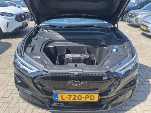 Ford Mustang Mach-E Mach-E Extended RWD 98 kWh | SOH 93% | B&O | Trekhaak | Adapt. Cruise | Leer | Blis | LED | 18'' ActivLease financial lease