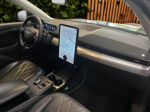 Ford Mustang Mach-E Mach-E Extended RWD 98 kWh | SOH 93% | B&O | Trekhaak | Adapt. Cruise | Leer | Blis | LED | 18'' ActivLease financial lease