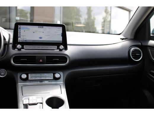 Hyundai Kona EV Fashion 64 kWh | Achteruitrijcamera | Airco (automatisch) | Apple Carplay/Android Auto|telefoo... ActivLease financial lease