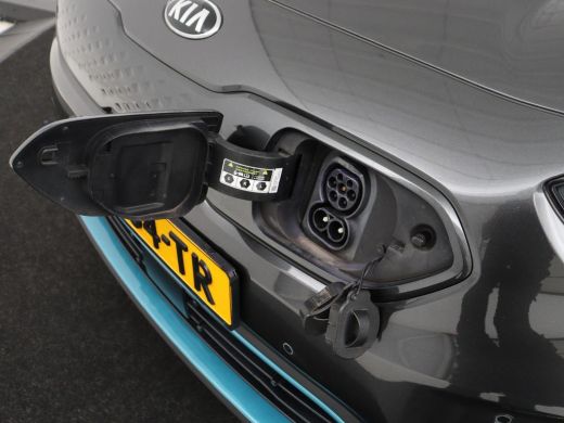 Kia e-Niro | SOH 94,3% | Panoramadak | Memory | Leder | Stuur/stoel verwarming | Stoelventilatie | Dodehoek ... ActivLease financial lease