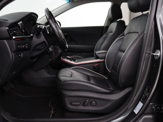Kia e-Niro | SOH 94,3% | Panoramadak | Memory | Leder | Stuur/stoel verwarming | Stoelventilatie | Dodehoek ... ActivLease financial lease