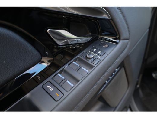 Land Rover Range Rover Evoque 1.5 P300e AWD R-Dynamic SE | BTW | VOL! | PANO | MERIDIAN SURROUND | HUD | MEMORY | DEALER ONDH | ActivLease financial lease