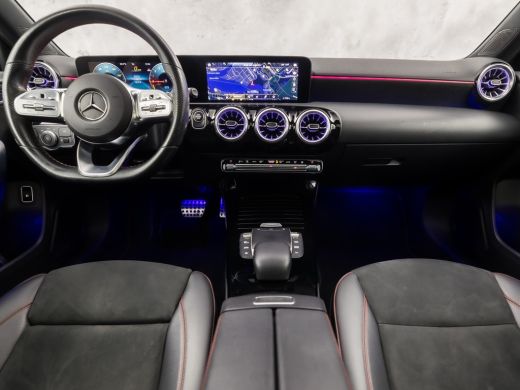 Mercedes-Benz A-Klasse 250 e AMG Sport 218Pk Automaat (PANORAMADAK, GROOT NAVI, SFEERVERLICHTING, CAMERA, GETINT GLAS, S... ActivLease financial lease