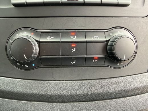 Mercedes-Benz eVito eVito 112 66kWh L2 280km WLTP 96,8% (SOH) Snelladen Climate Control Apple Carplay Stoelverwarming ActivLease financial lease