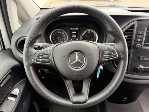 Mercedes-Benz eVito eVito 112 66kWh L2 280km WLTP 96,8% (SOH) Snelladen Climate Control Apple Carplay Stoelverwarming ActivLease financial lease