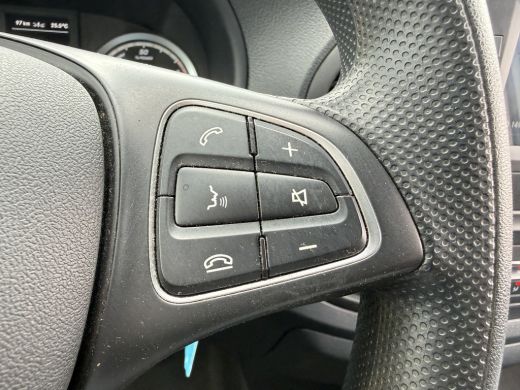 Mercedes-Benz eVito eVito 112 66kWh L2 280km WLTP 96,8% (SOH) Snelladen Climate Control Apple Carplay Stoelverwarming ActivLease financial lease