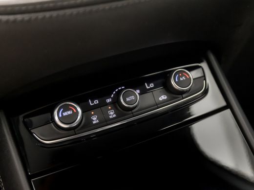 Opel Grandland X 1.6 Turbo Hybrid Elegance 228Pk Automaat (SOH 90,5%, APPLE CARPLAY, GROOT NAVI, 360 CAMERA, SPORT... ActivLease financial lease