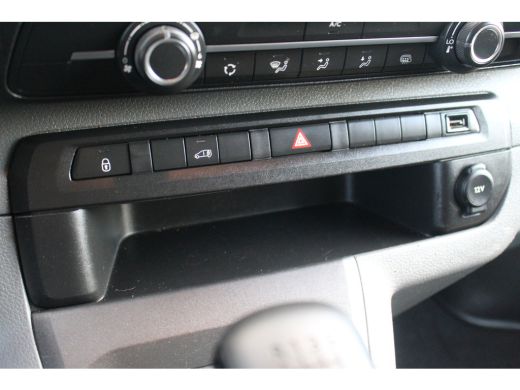 Opel Vivaro 1.5 CDTI L3H1 DC Selection | Trekhaak | Camera | Dodehoeksens. | Airco | Cruise | Navi | Carplay ... ActivLease financial lease