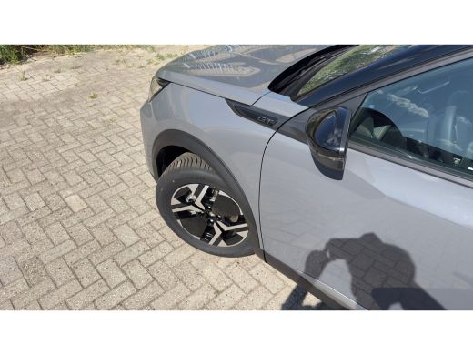 Peugeot 2008 GT | Active Safety Brake met camera en radar (automatisch noodremsysteem) met Distance Alert (waa... ActivLease financial lease
