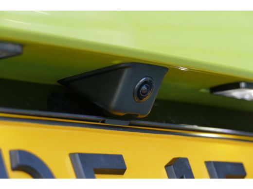 Peugeot 208 GT | Armsteunen op de voorportieren bekleed met kunstleder met groen sierstiksel (GT-Line) | Clim... ActivLease financial lease