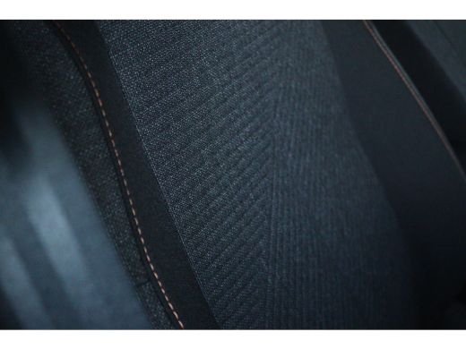 Peugeot 208 Hybrid 110PK Business ''OP AFSPRAAK'' | Cruise Control | Camera | Carplay | Navigatie | Airco | ActivLease financial lease