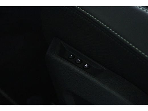 Peugeot 3008 1.6 plug-in Hybrid 195 GT | Adapt. Cruise | Schuifdak | Massage | 360 Camera | Alcantara | Elektr... ActivLease financial lease