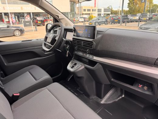 Peugeot e-Expert EV L3 75 kWh &euro;14.740 korting!! | 16" stalen velgen | Elektrisch bedienbare en verwarmbare buitens... ActivLease financial lease