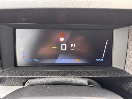 Peugeot e-Expert EV L3 75 kWh &euro;14.740 korting!! | 16" stalen velgen | Elektrisch bedienbare en verwarmbare buitens... ActivLease financial lease