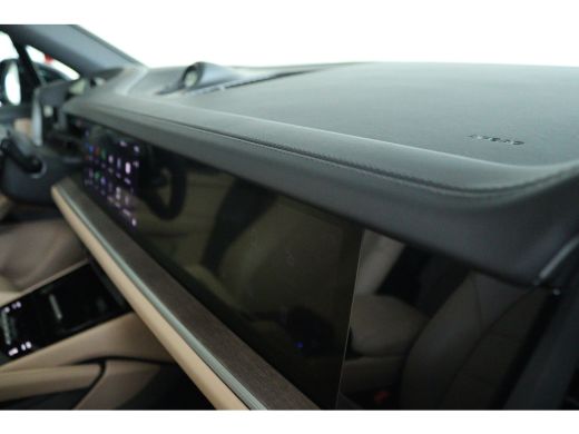 Porsche Cayenne 3.0 E-Hybrid "OP AFSPRAAK" | SoH 94% | SportDesign | Sportchrono | Passenger display | Stoelventi... ActivLease financial lease